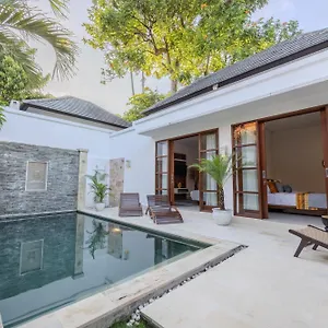 Manis La Bora In Seminyak (Bali)